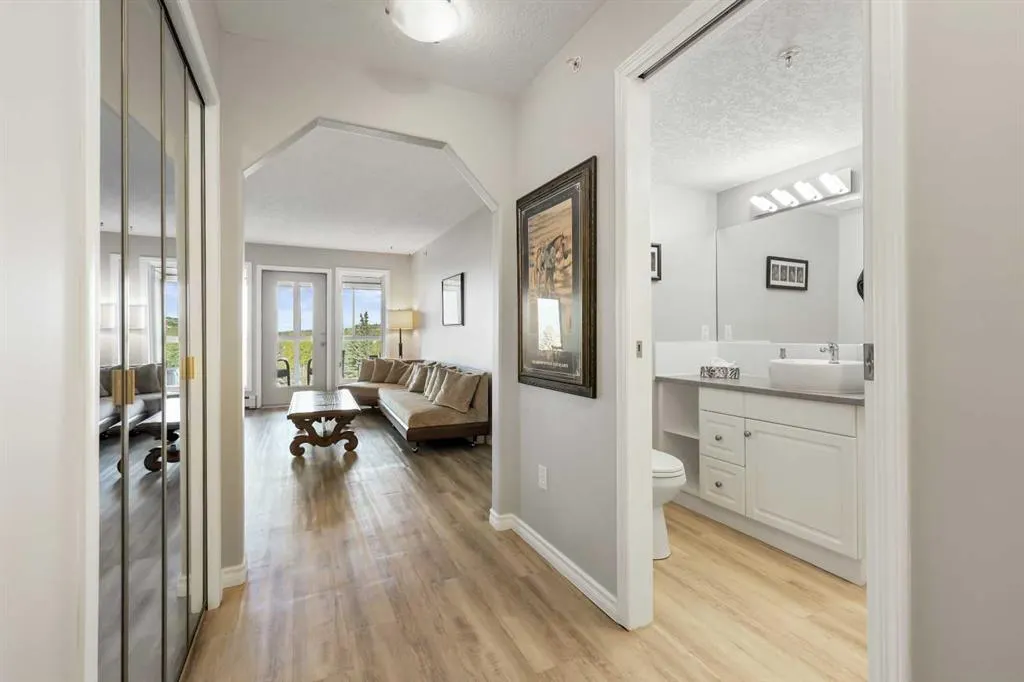 7239 Sierra Morena Boulevard SW, #404