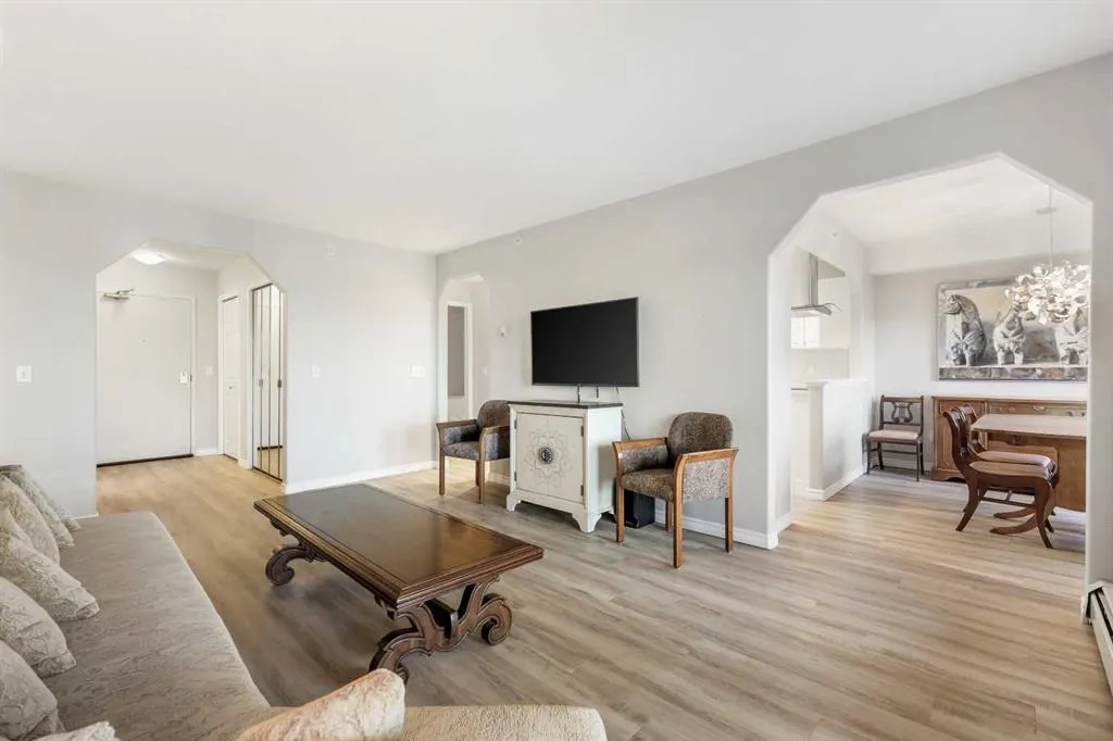 7239 Sierra Morena Boulevard SW, #404