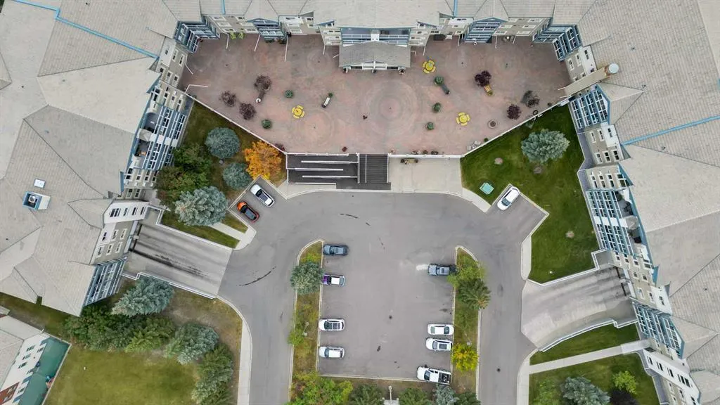 7239 Sierra Morena Boulevard SW, #404