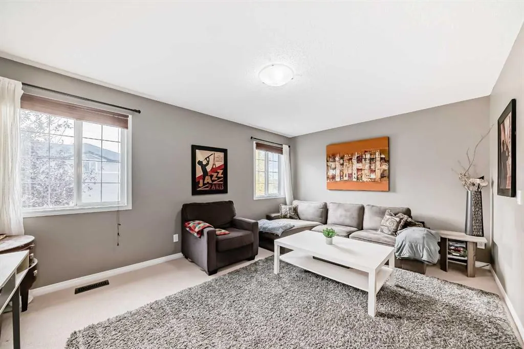 127 Covepark Green NE