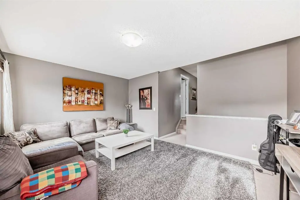 127 Covepark Green NE