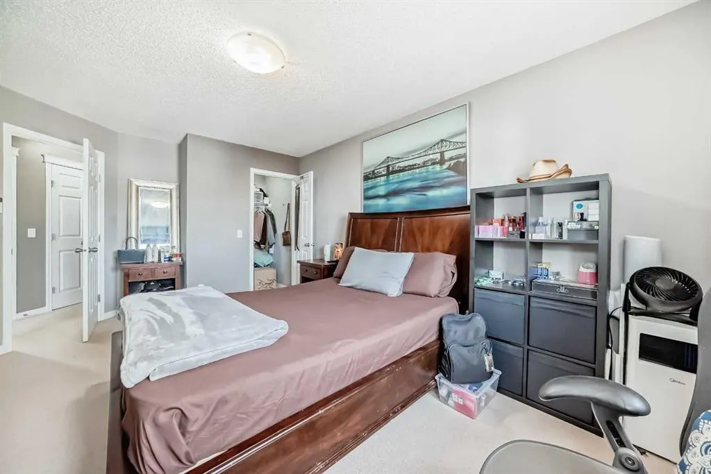 127 Covepark Green NE