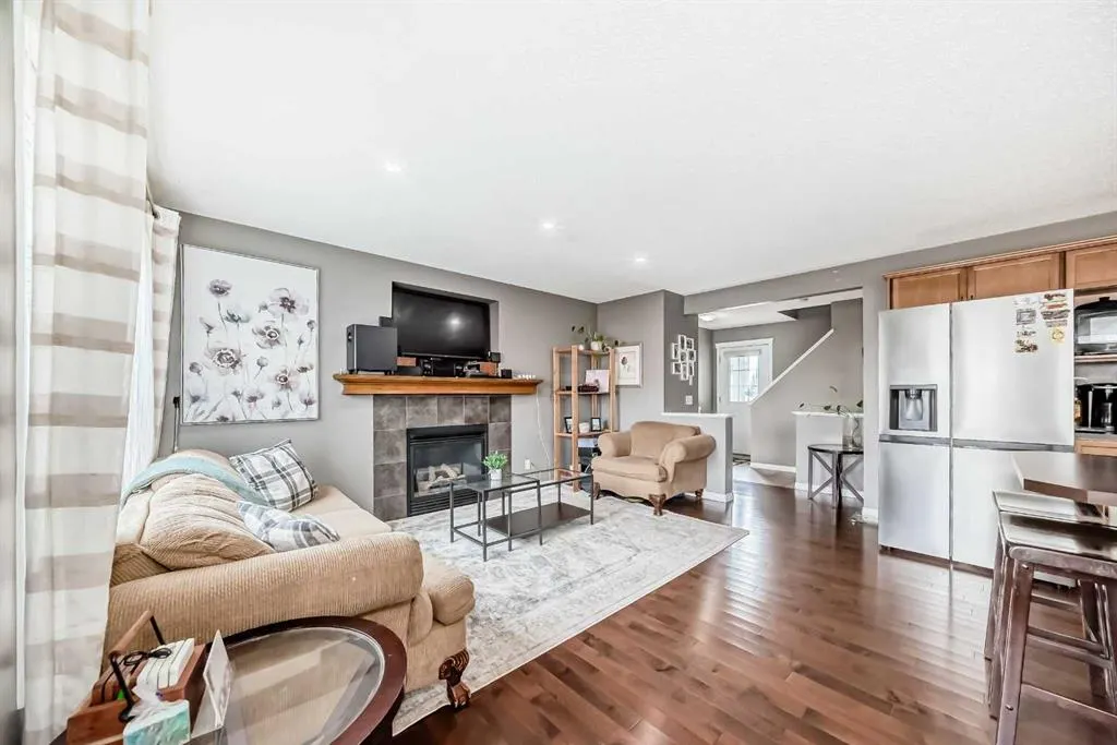 127 Covepark Green NE