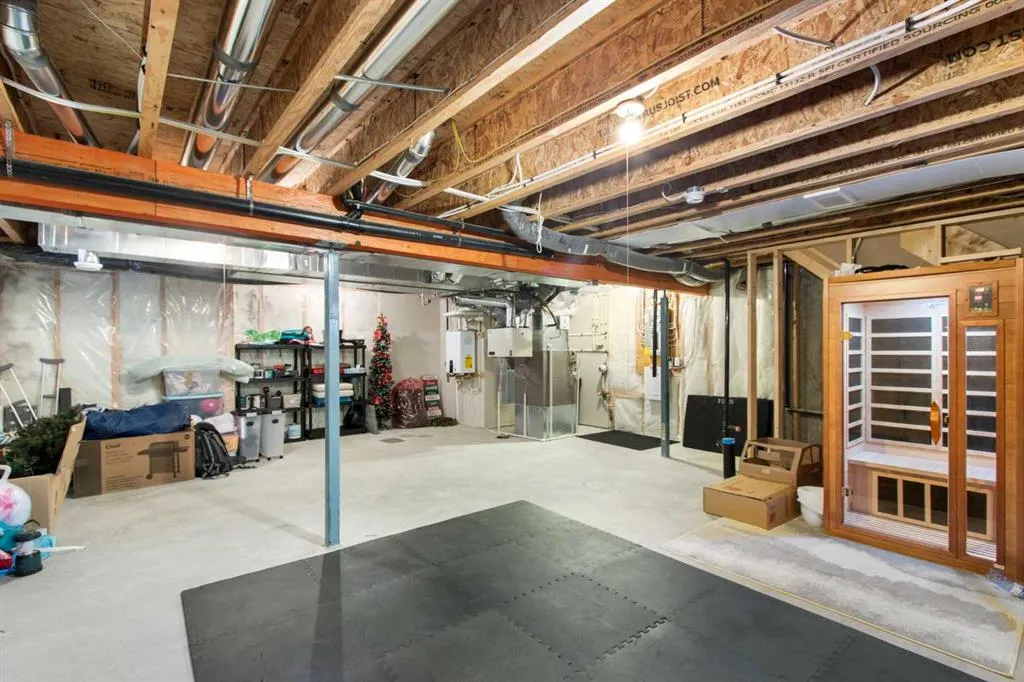 68 Thoroughbred Boulevard