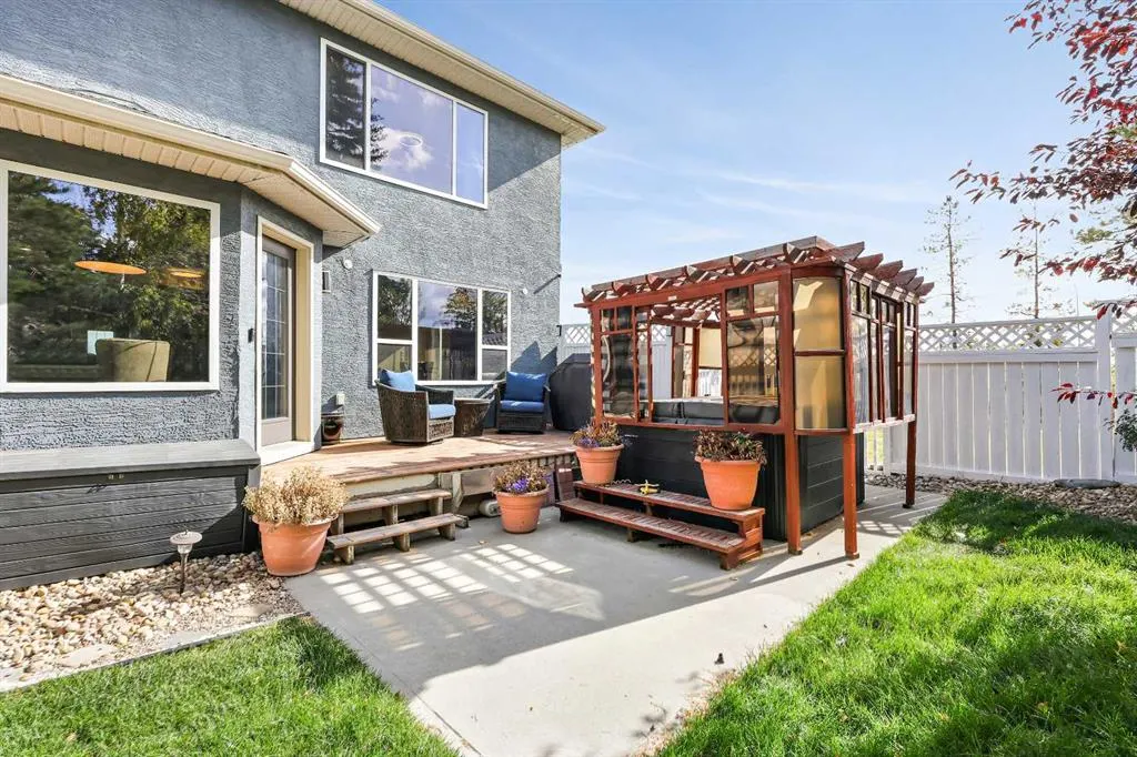 5619 Coach Hill Road SW