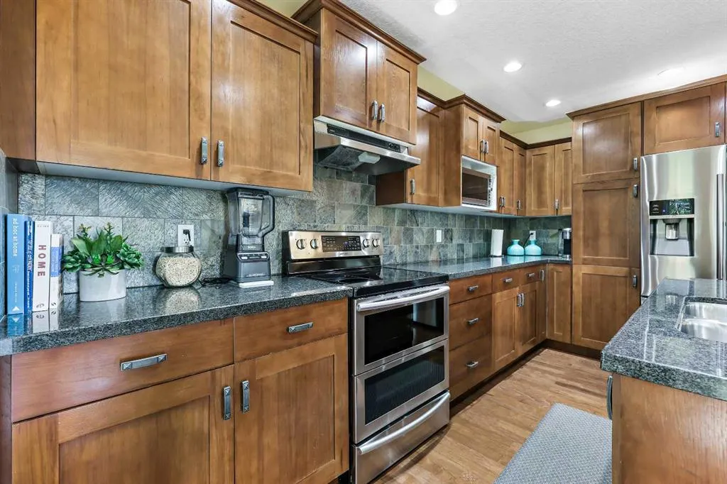 5619 Coach Hill Road SW