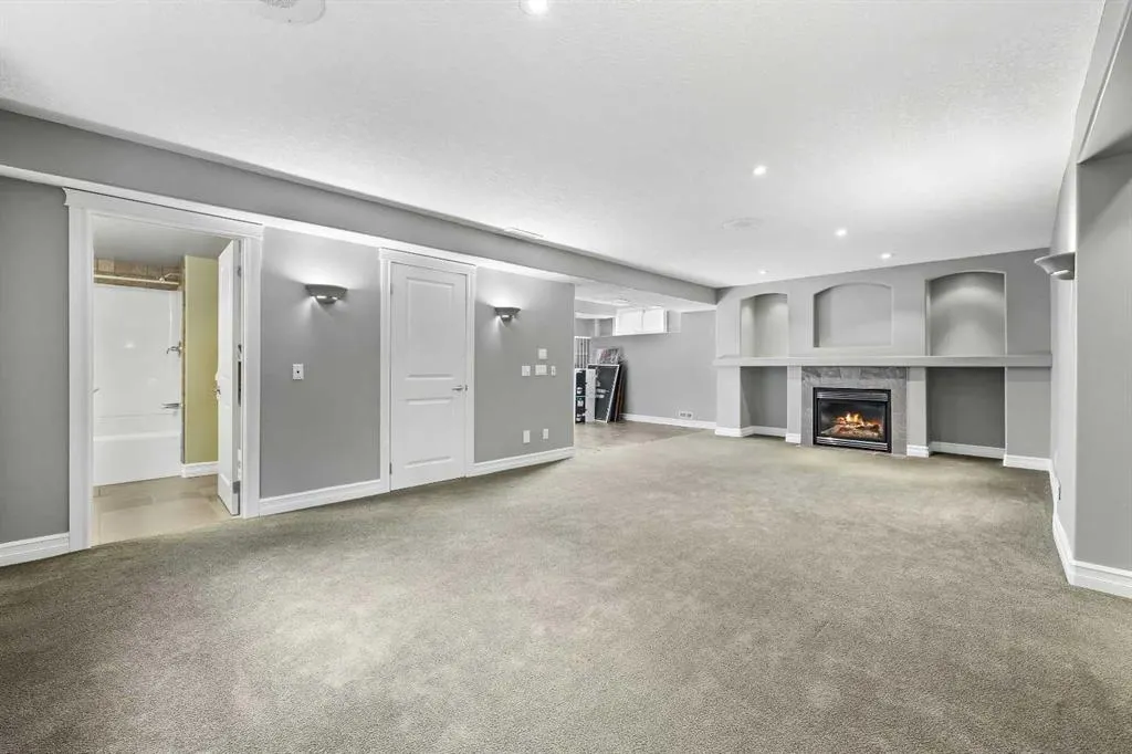 5619 Coach Hill Road SW