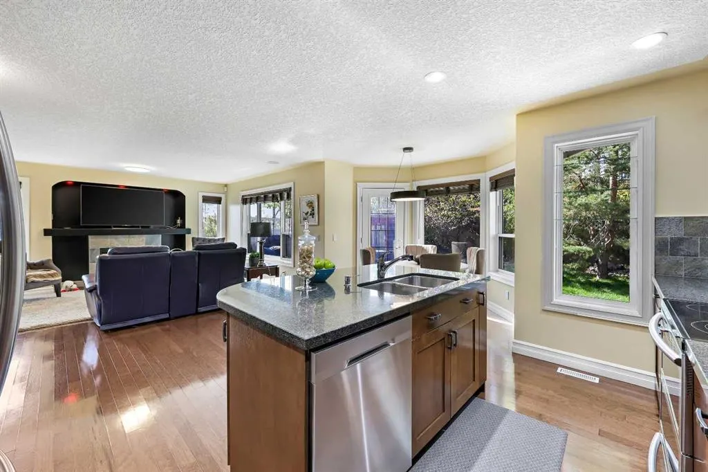 5619 Coach Hill Road SW