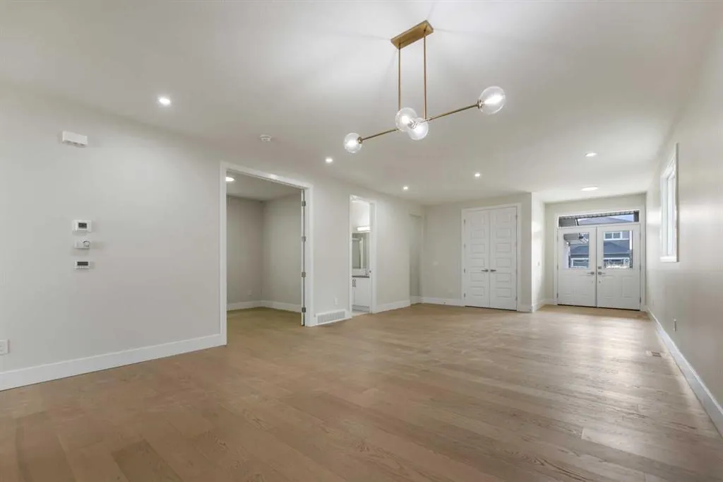 288 Savanna Drive NE