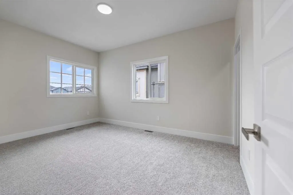 288 Savanna Drive NE