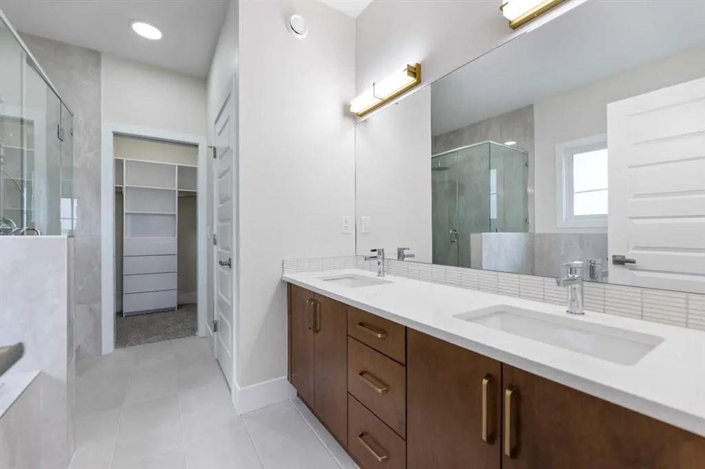 288 Savanna Drive NE