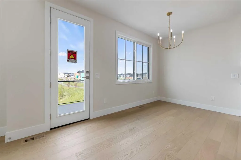 288 Savanna Drive NE