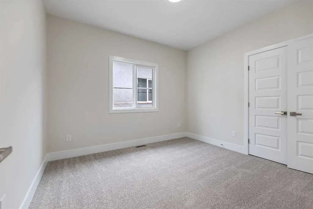 288 Savanna Drive NE