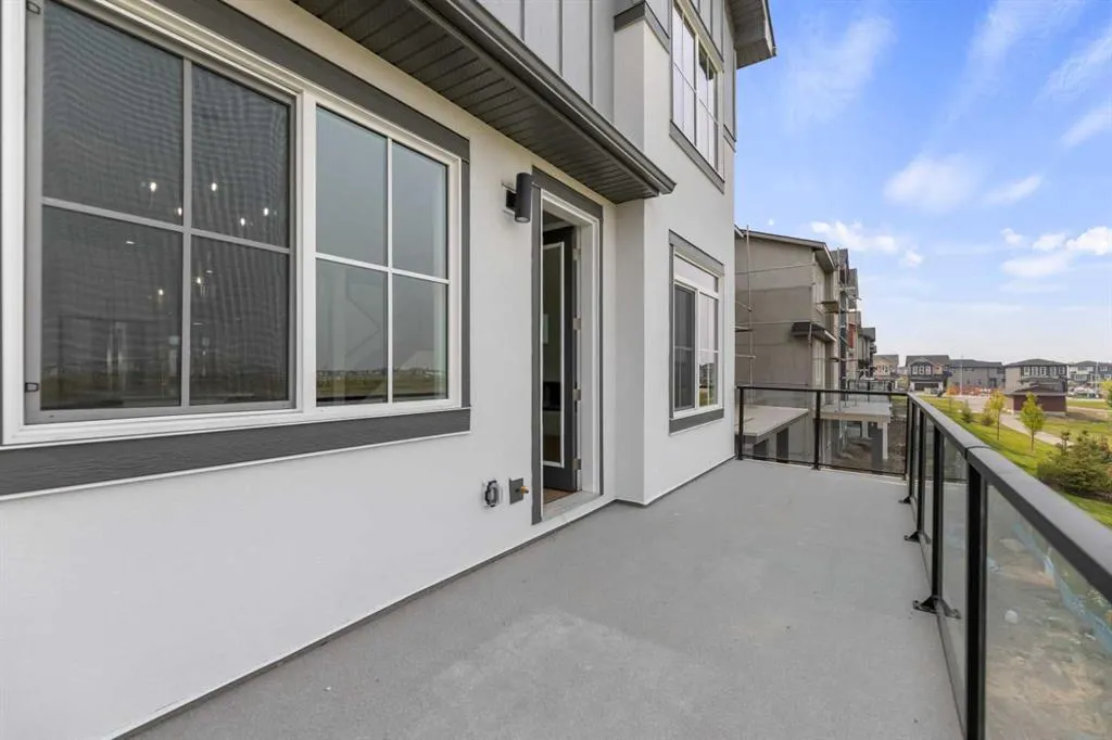 288 Savanna Drive NE