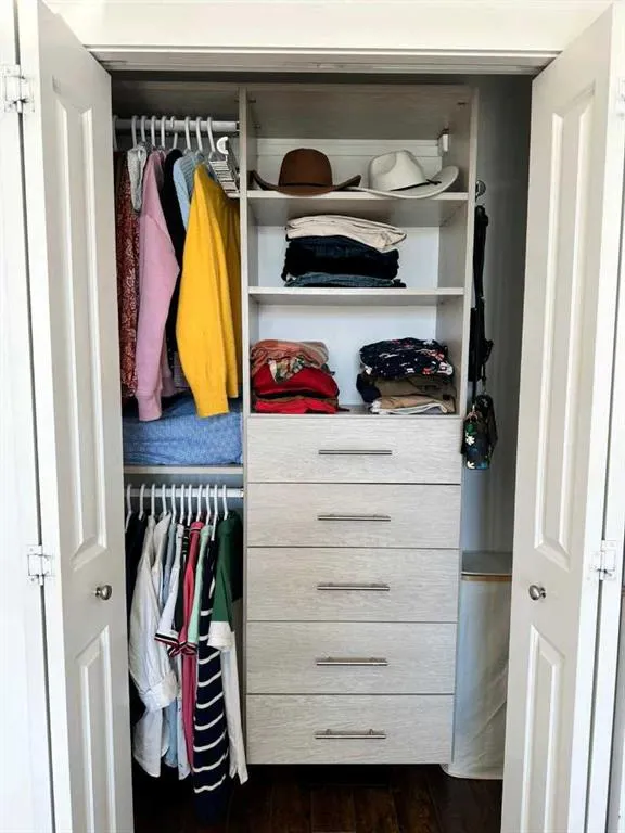 607 17 Avenue NW, #205