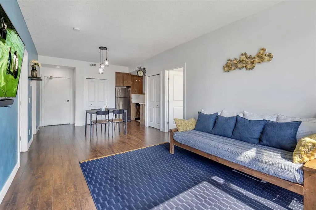 607 17 Avenue NW, #205