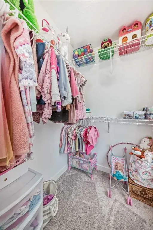 15 Evanscrest Park NW, #208