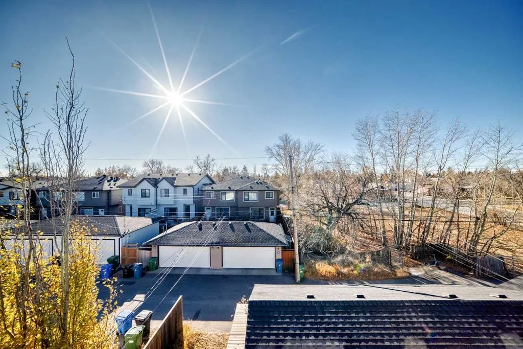 413 25 Avenue NE, #2