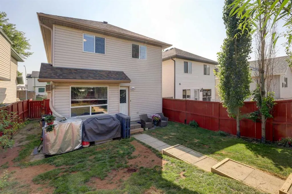 67 Tarington Road NE