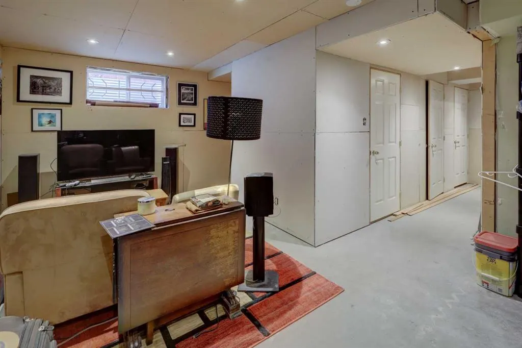 67 Tarington Road NE