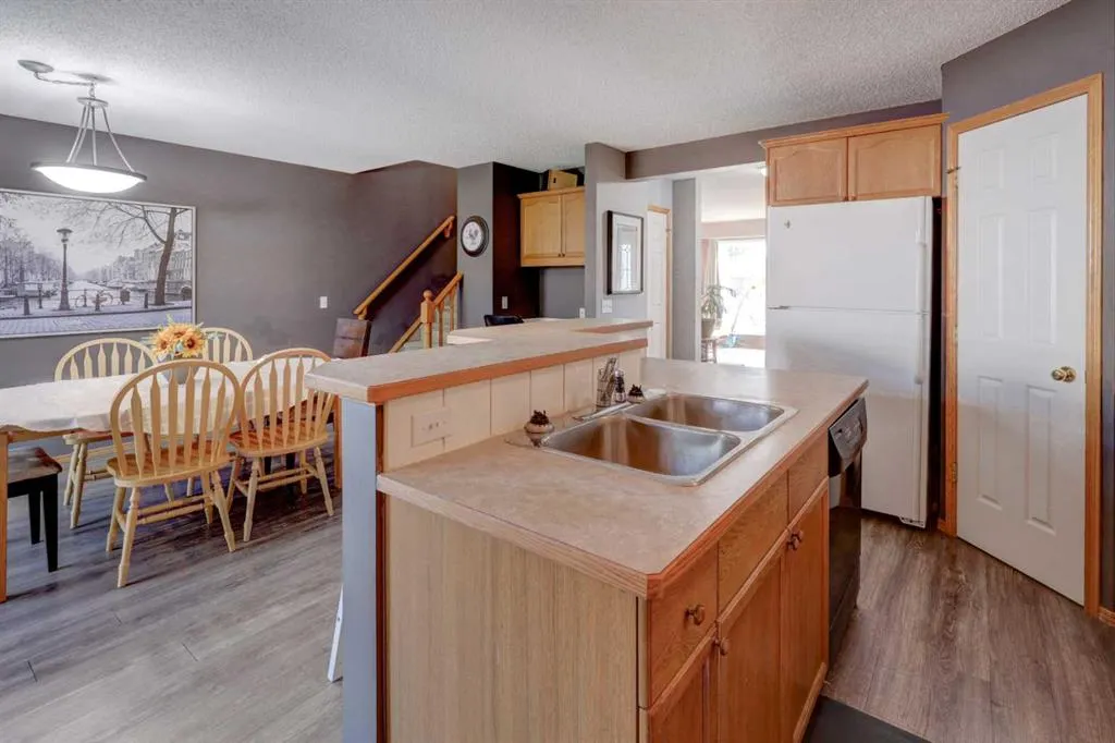 67 Tarington Road NE