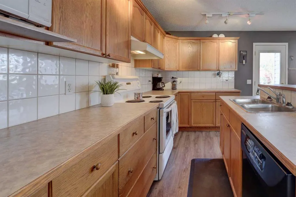 67 Tarington Road NE