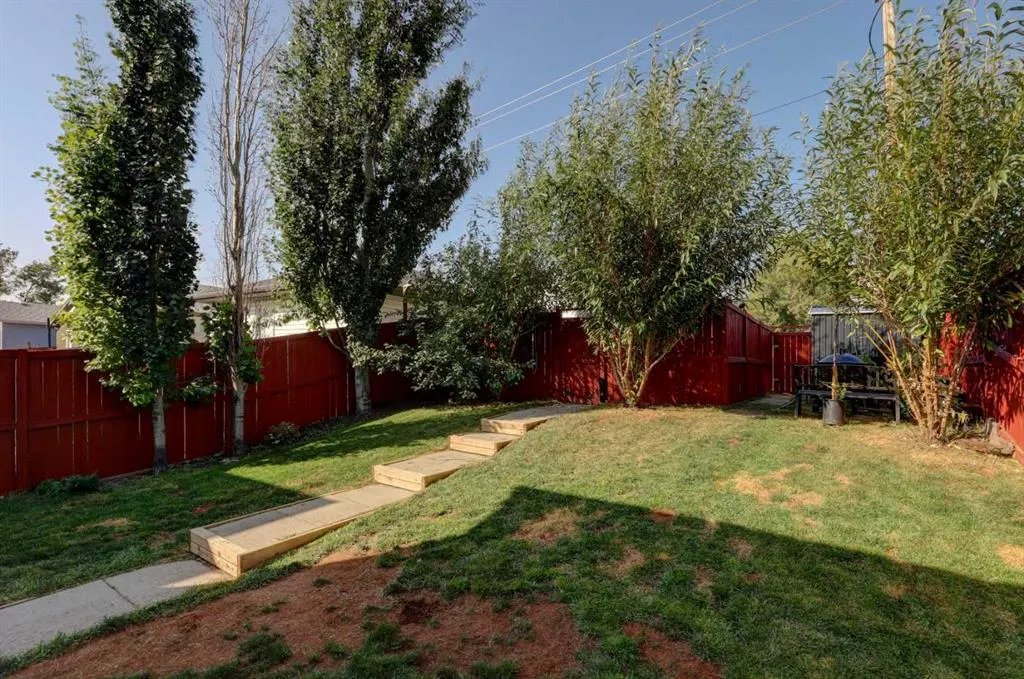 67 Tarington Road NE