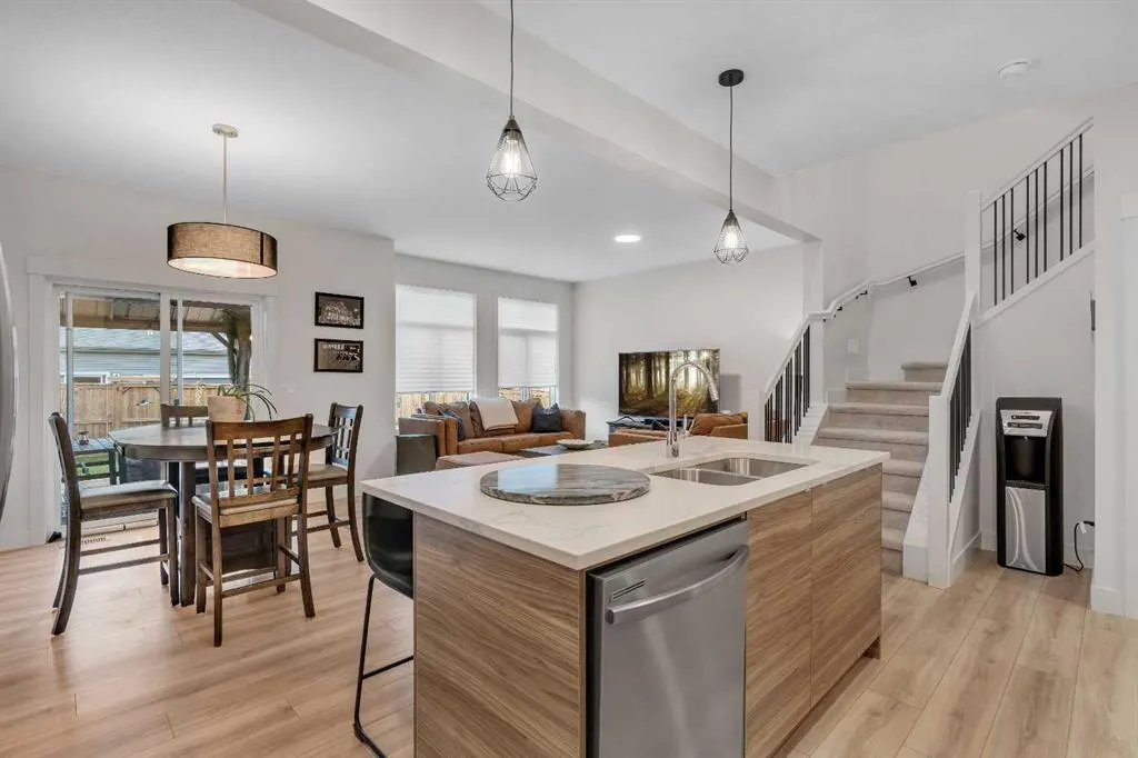 941 Cobblemore Common SW