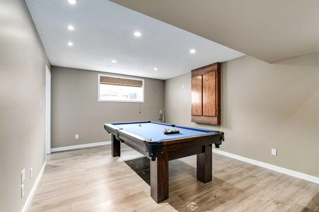 29 Douglas Woods Gardens SE