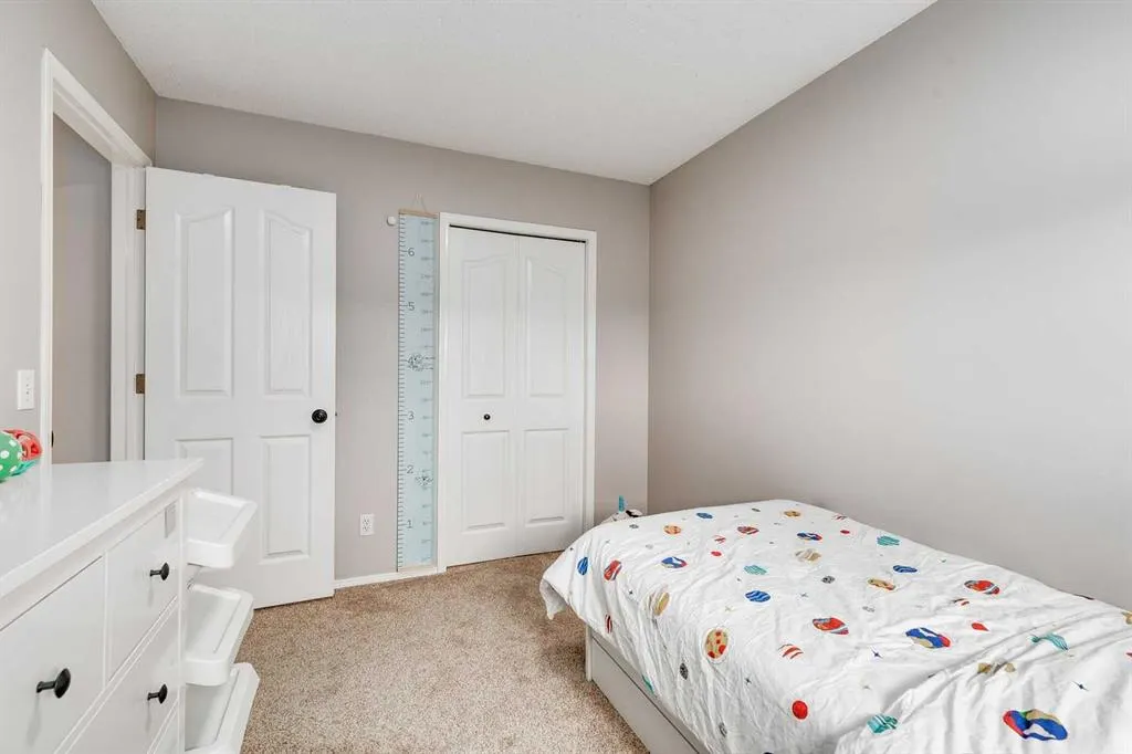 29 Douglas Woods Gardens SE