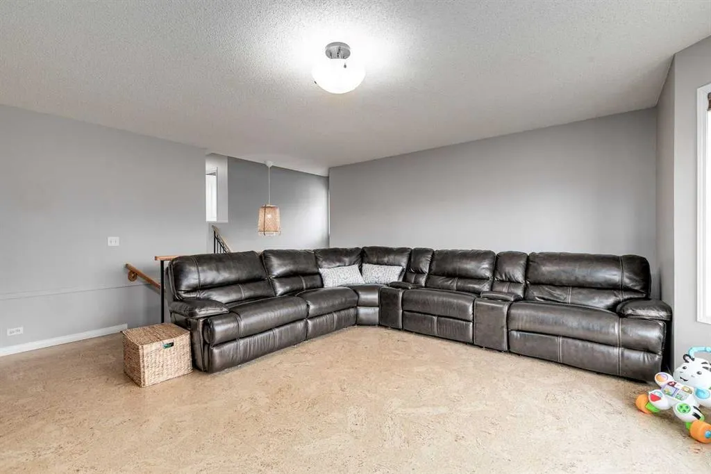 29 Douglas Woods Gardens SE