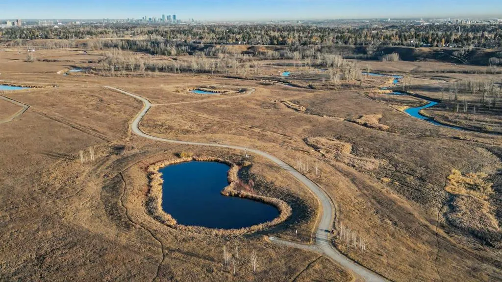 875 Midridge Drive SE