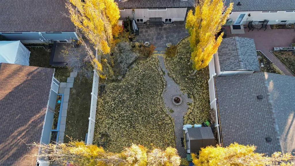 875 Midridge Drive SE