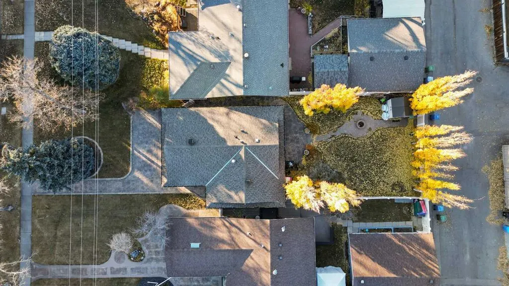 875 Midridge Drive SE