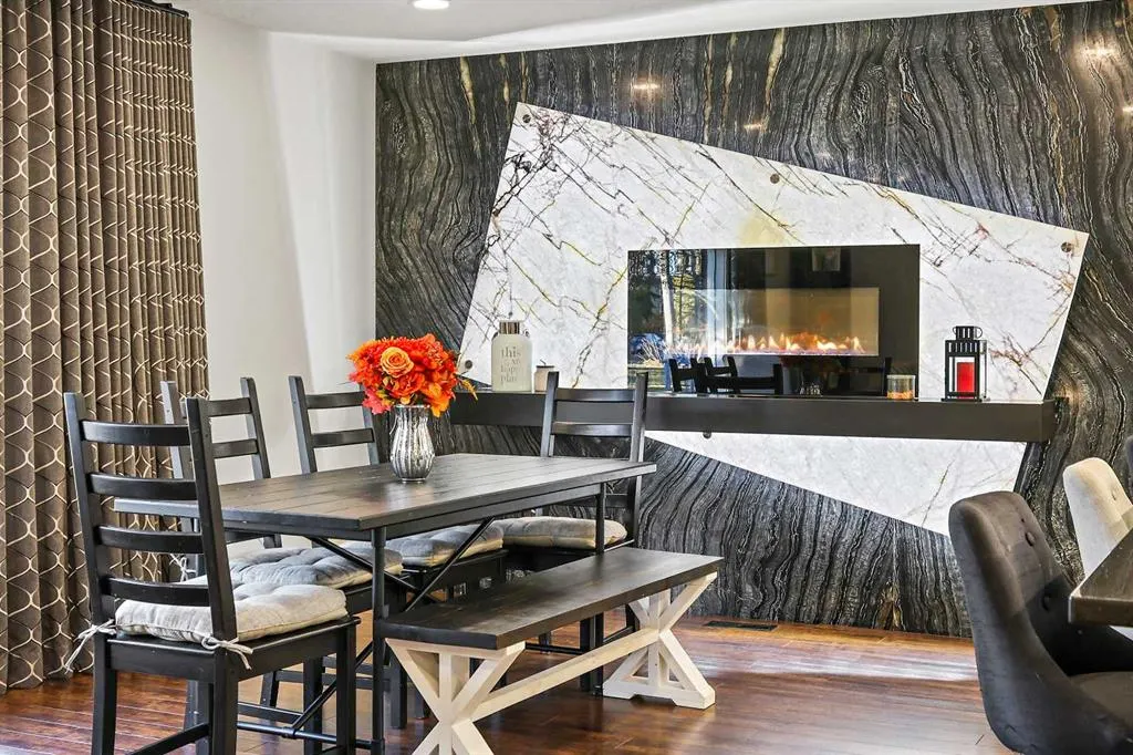 875 Midridge Drive SE