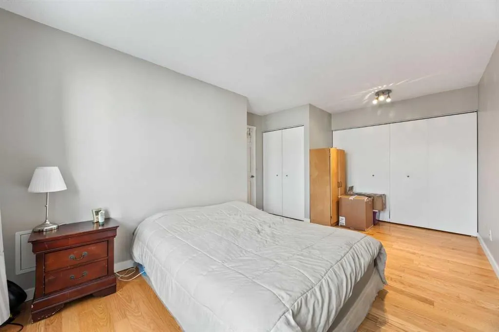 502 Signal Hill Green SW