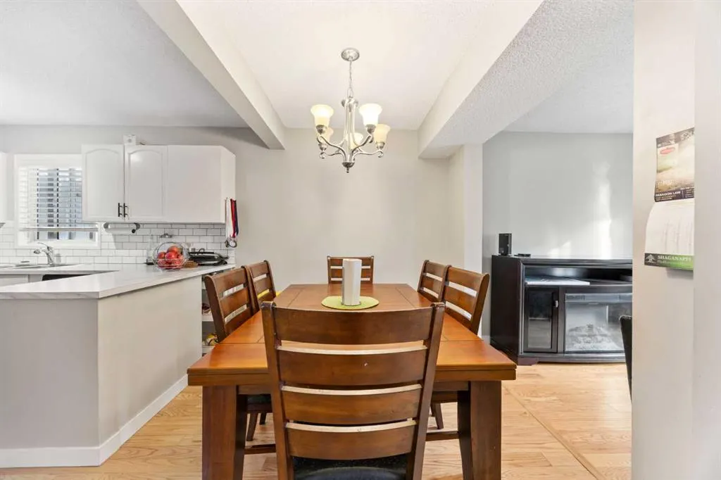 502 Signal Hill Green SW