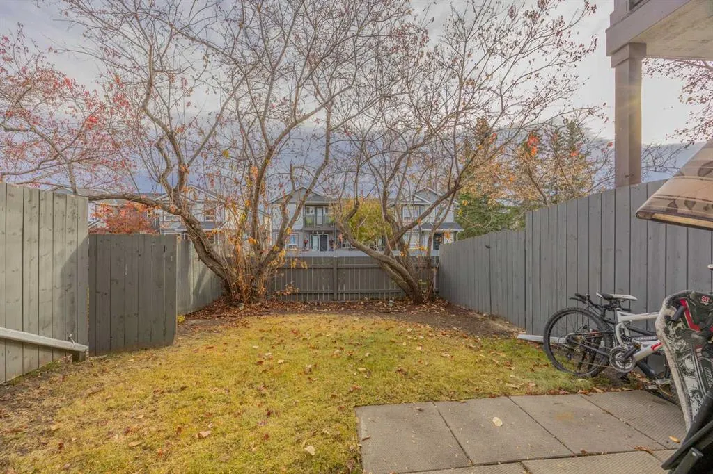 502 Signal Hill Green SW