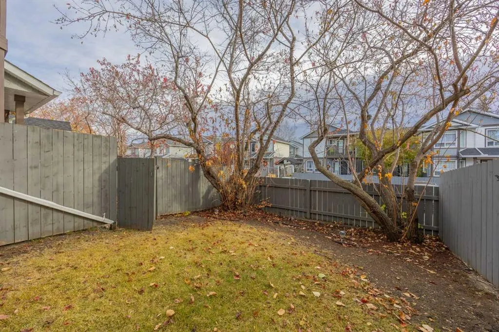 502 Signal Hill Green SW