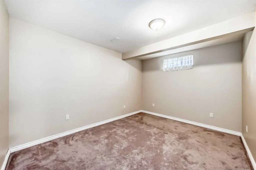 344 Copperfield Boulevard SE