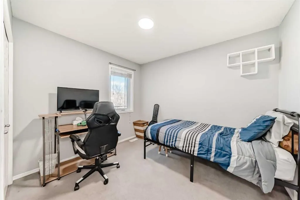 344 Copperfield Boulevard SE