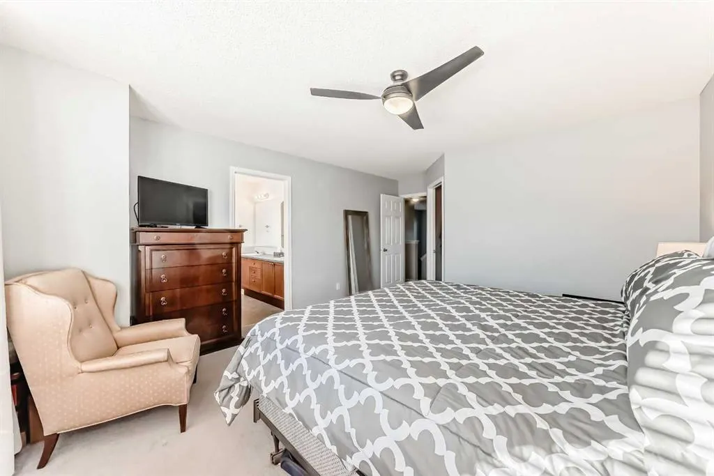 344 Copperfield Boulevard SE