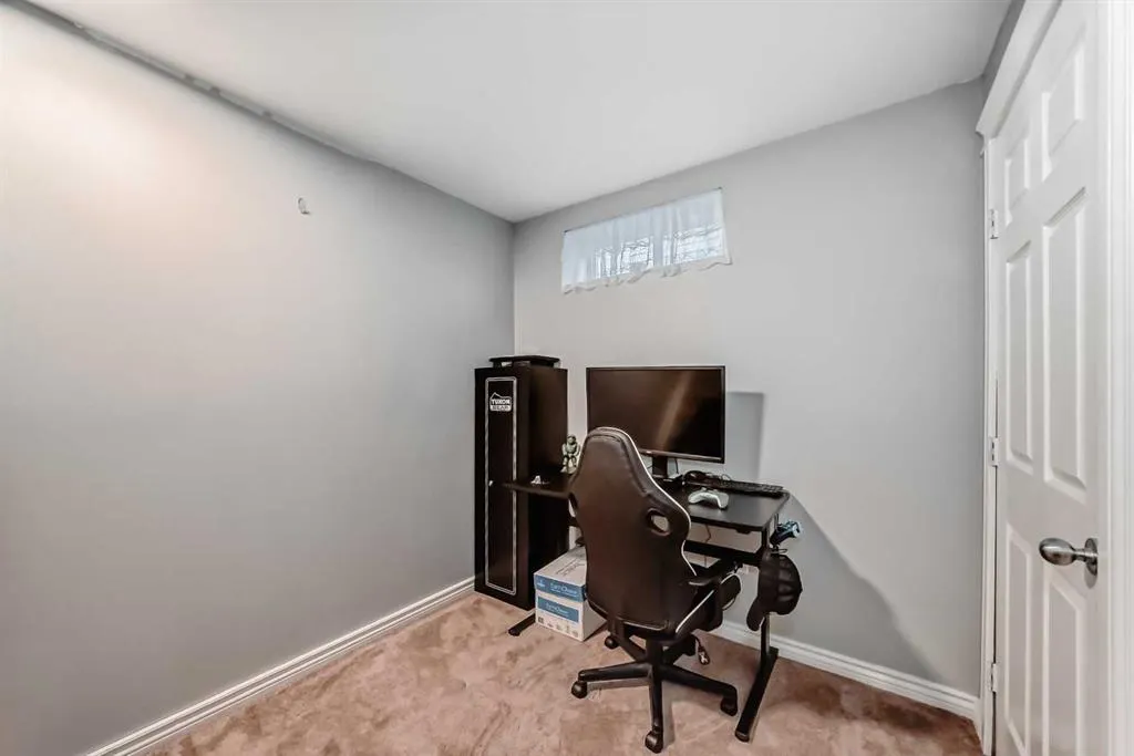 344 Copperfield Boulevard SE