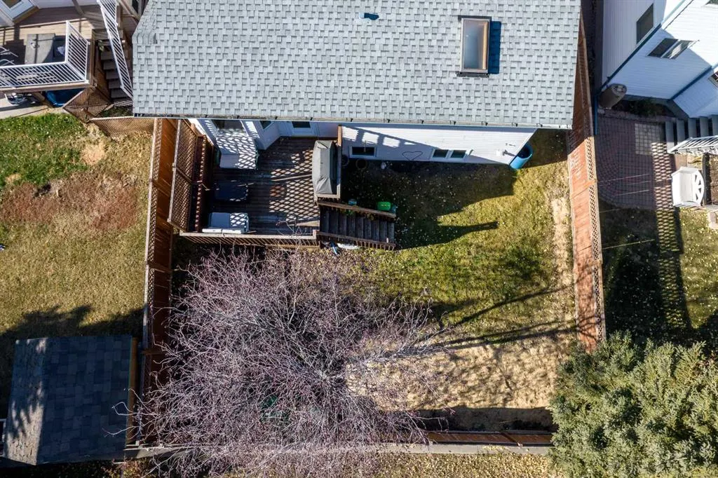 214 Canals Boulevard SW