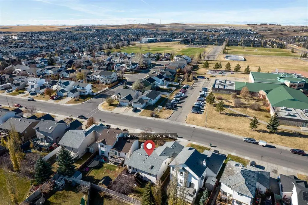 214 Canals Boulevard SW