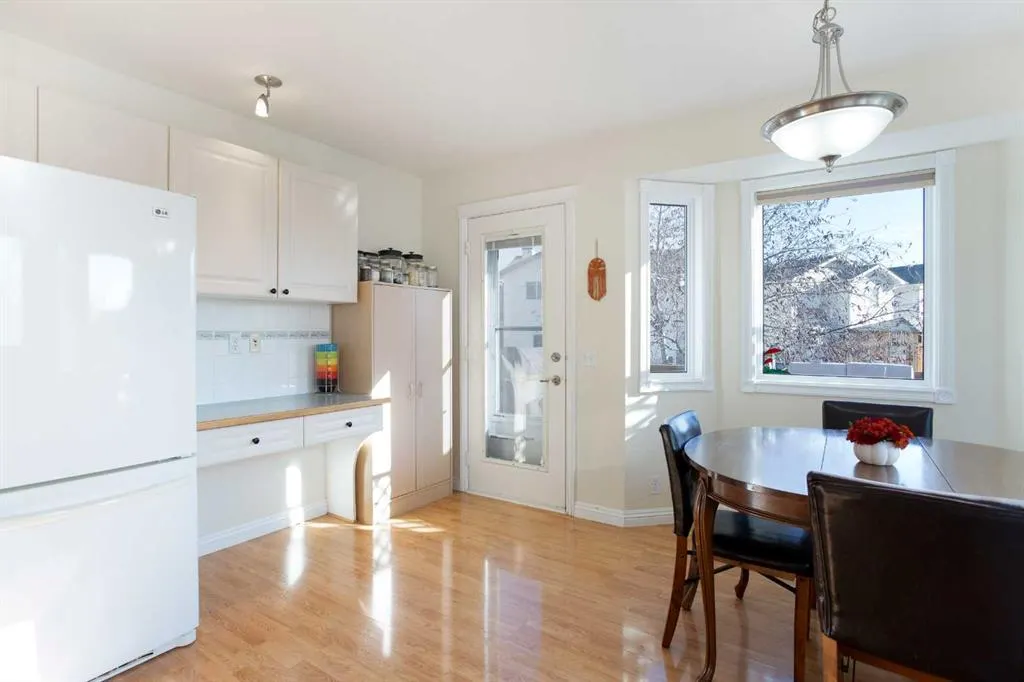 214 Canals Boulevard SW