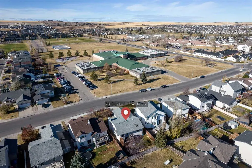 214 Canals Boulevard SW