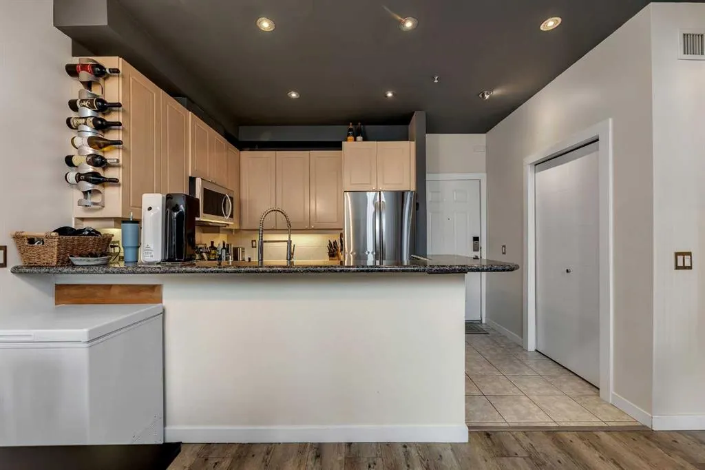 527 15 Avenue SW, #416