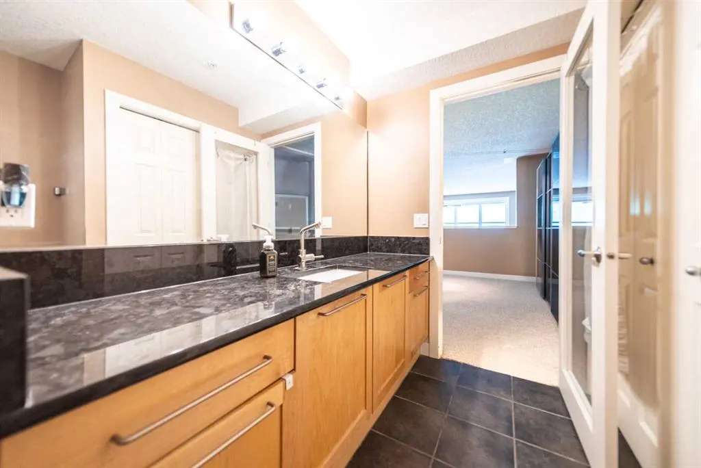 1505 27 Avenue SW, #102