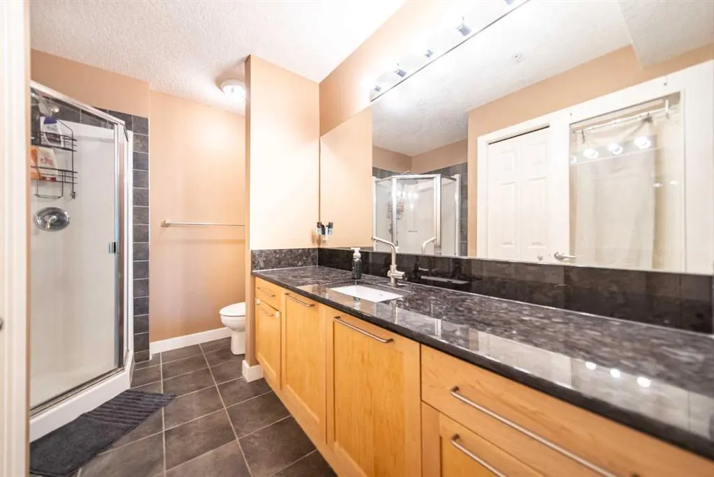 1505 27 Avenue SW, #102